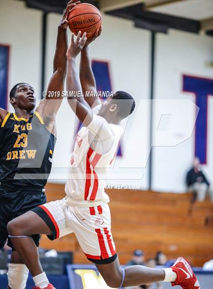Thumbnail 2 in Pasadena vs  King/Drew (Rose City Roundball Classic) photogallery.