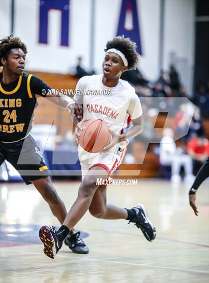 Thumbnail 2 in Pasadena vs  King/Drew (Rose City Roundball Classic) photogallery.