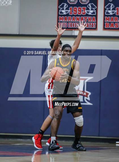Thumbnail 1 in Pasadena vs  King/Drew (Rose City Roundball Classic) photogallery.