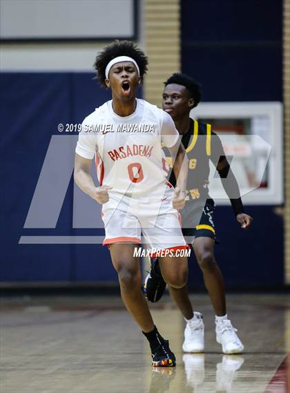 Thumbnail 3 in Pasadena vs  King/Drew (Rose City Roundball Classic) photogallery.