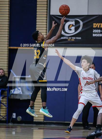 Thumbnail 2 in Pasadena vs  King/Drew (Rose City Roundball Classic) photogallery.