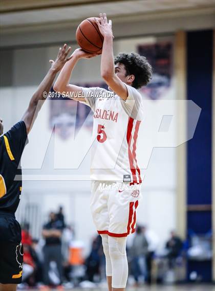 Thumbnail 3 in Pasadena vs  King/Drew (Rose City Roundball Classic) photogallery.