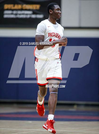 Thumbnail 3 in Pasadena vs  King/Drew (Rose City Roundball Classic) photogallery.