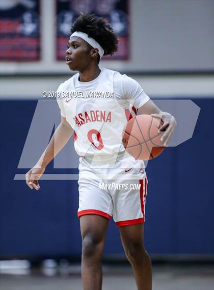 Thumbnail 2 in Pasadena vs  King/Drew (Rose City Roundball Classic) photogallery.