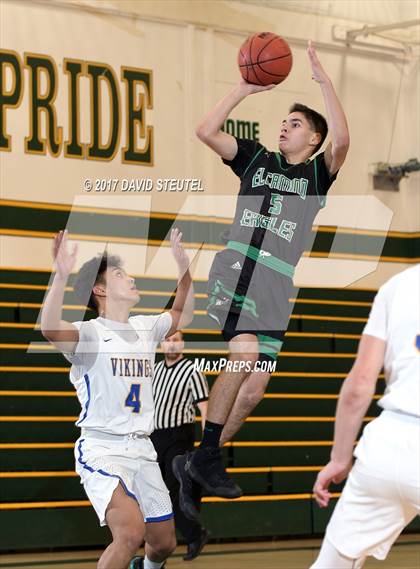 Thumbnail 3 in El Camino vs. South Tahoe (Jack Scott) photogallery.
