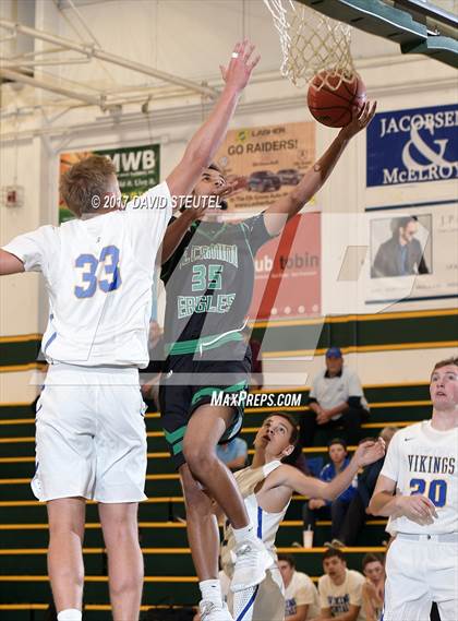 Thumbnail 2 in El Camino vs. South Tahoe (Jack Scott) photogallery.
