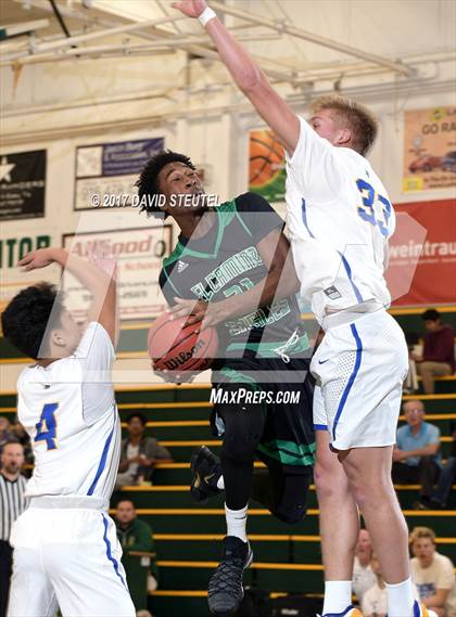 Thumbnail 3 in El Camino vs. South Tahoe (Jack Scott) photogallery.