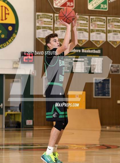 Thumbnail 1 in El Camino vs. South Tahoe (Jack Scott) photogallery.