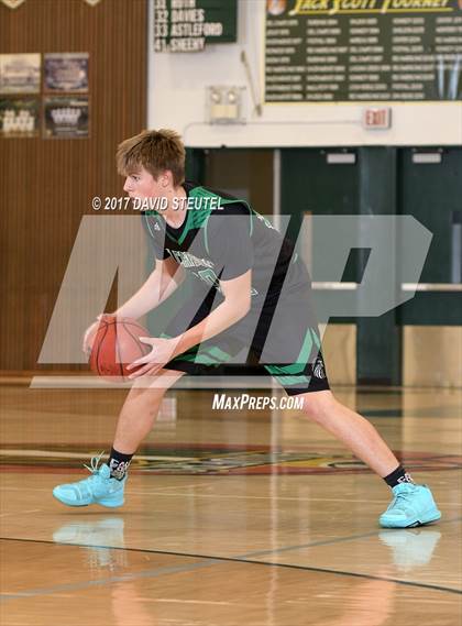 Thumbnail 1 in El Camino vs. South Tahoe (Jack Scott) photogallery.