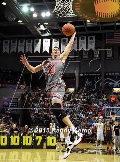 Thumbnail 3 in Bass Pro Tournament of Champions Slam Dunk Contest photogallery.