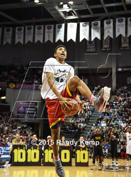 Thumbnail 1 in Bass Pro Tournament of Champions Slam Dunk Contest photogallery.