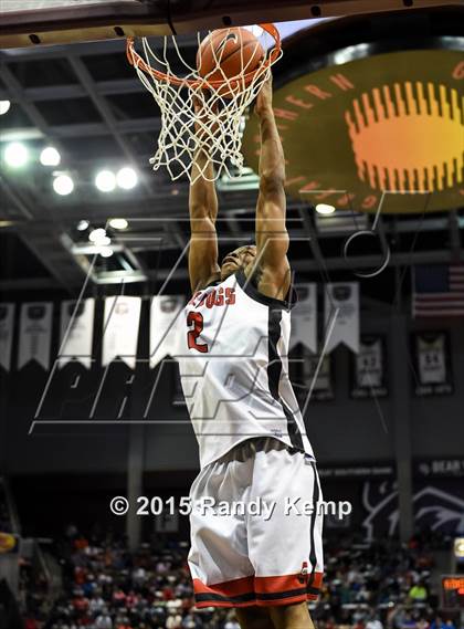 Thumbnail 2 in Bass Pro Tournament of Champions Slam Dunk Contest photogallery.