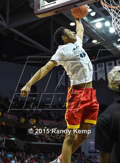 Thumbnail 2 in Bass Pro Tournament of Champions Slam Dunk Contest photogallery.