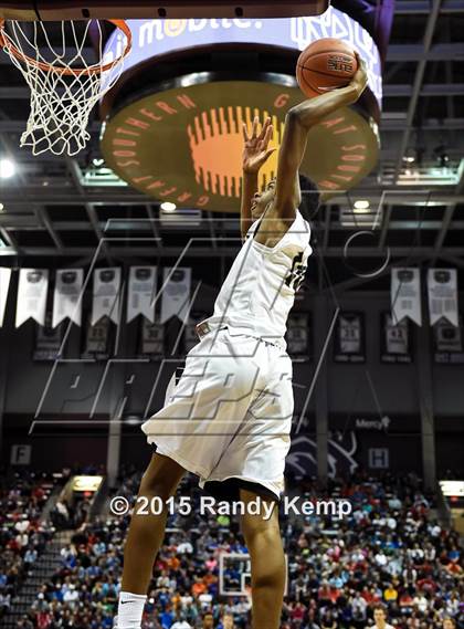 Thumbnail 3 in Bass Pro Tournament of Champions Slam Dunk Contest photogallery.