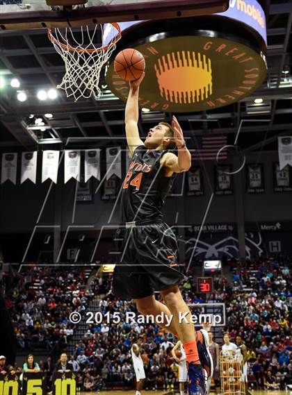 Thumbnail 3 in Bass Pro Tournament of Champions Slam Dunk Contest photogallery.