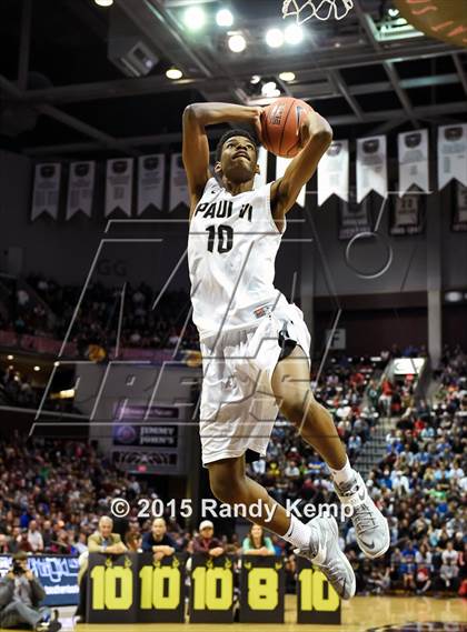 Thumbnail 1 in Bass Pro Tournament of Champions Slam Dunk Contest photogallery.