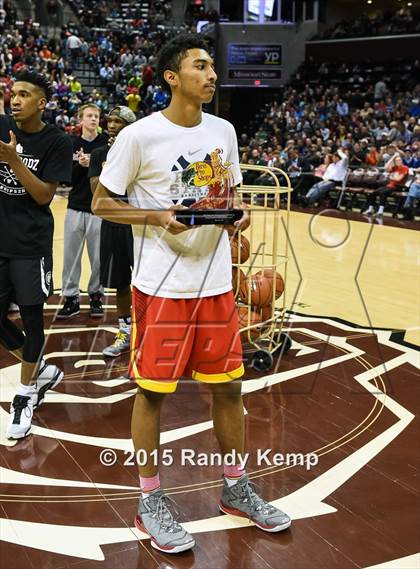 Thumbnail 1 in Bass Pro Tournament of Champions Slam Dunk Contest photogallery.