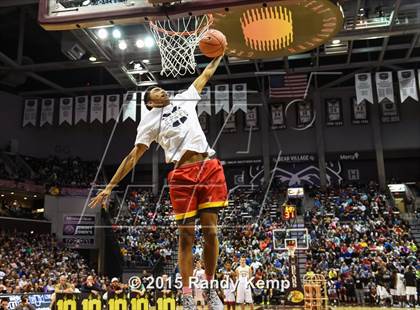Thumbnail 3 in Bass Pro Tournament of Champions Slam Dunk Contest photogallery.
