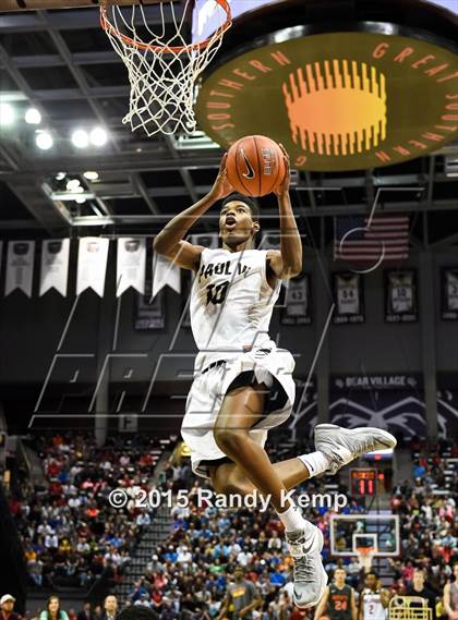 Thumbnail 2 in Bass Pro Tournament of Champions Slam Dunk Contest photogallery.