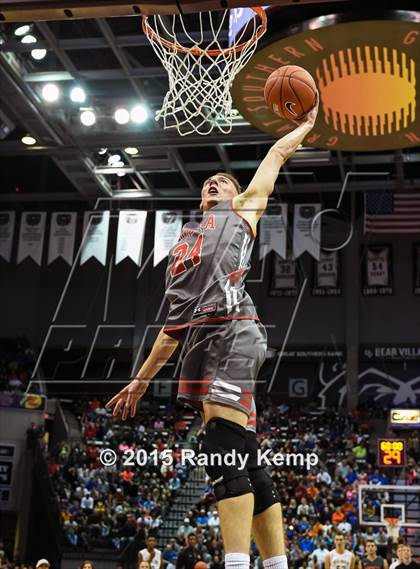 Thumbnail 2 in Bass Pro Tournament of Champions Slam Dunk Contest photogallery.