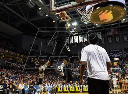 Thumbnail 1 in Bass Pro Tournament of Champions Slam Dunk Contest photogallery.