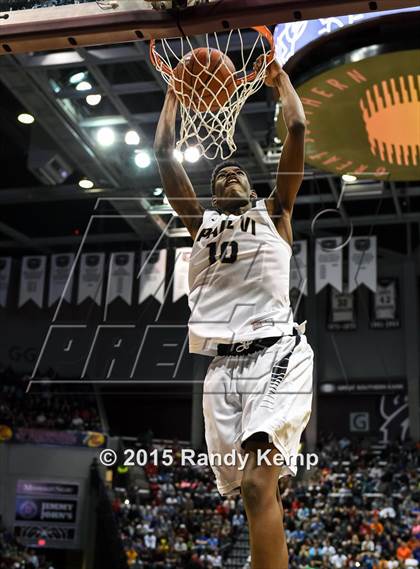 Thumbnail 3 in Bass Pro Tournament of Champions Slam Dunk Contest photogallery.