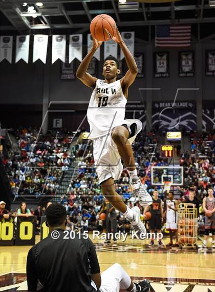 Thumbnail 3 in Bass Pro Tournament of Champions Slam Dunk Contest photogallery.