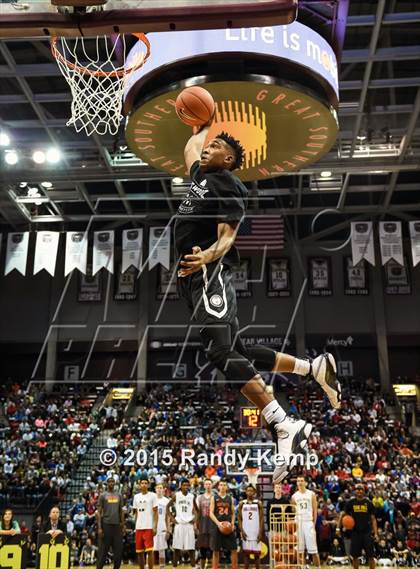 Thumbnail 3 in Bass Pro Tournament of Champions Slam Dunk Contest photogallery.