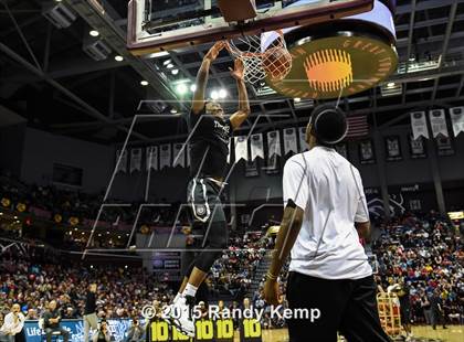 Thumbnail 3 in Bass Pro Tournament of Champions Slam Dunk Contest photogallery.