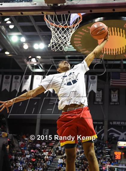 Thumbnail 2 in Bass Pro Tournament of Champions Slam Dunk Contest photogallery.