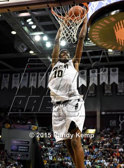 Thumbnail 2 in Bass Pro Tournament of Champions Slam Dunk Contest photogallery.
