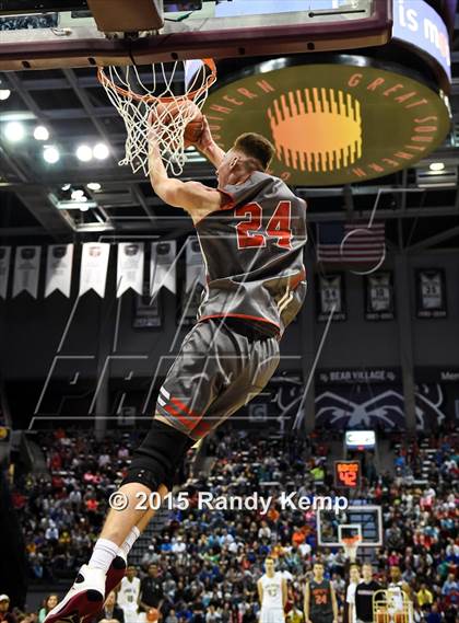 Thumbnail 2 in Bass Pro Tournament of Champions Slam Dunk Contest photogallery.