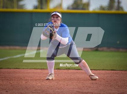 Thumbnail 3 in Arcadia vs. Sunnyside photogallery.