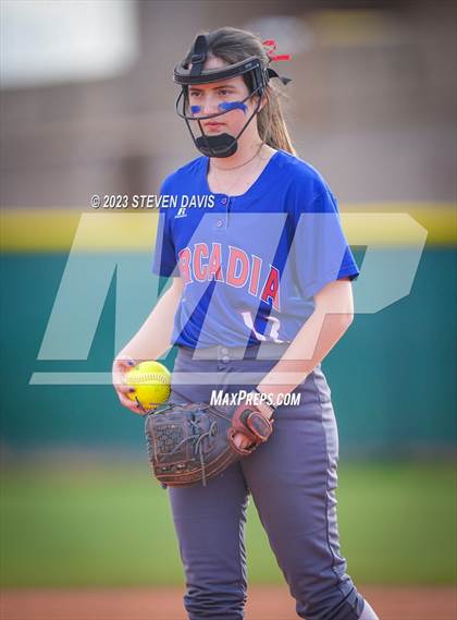 Thumbnail 1 in Arcadia vs. Sunnyside photogallery.