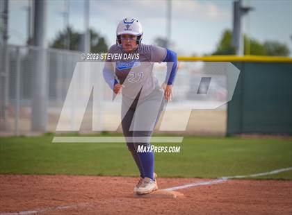 Thumbnail 1 in Arcadia vs. Sunnyside photogallery.