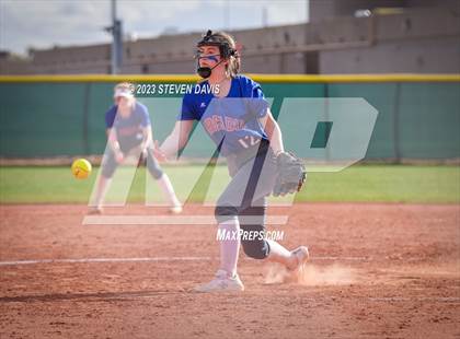 Thumbnail 1 in Arcadia vs. Sunnyside photogallery.