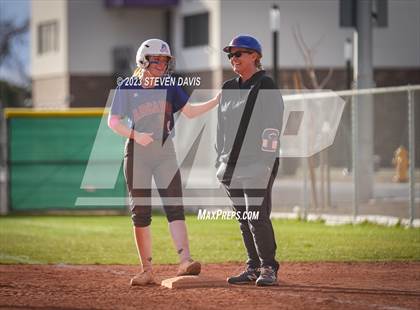 Thumbnail 1 in Arcadia vs. Sunnyside photogallery.
