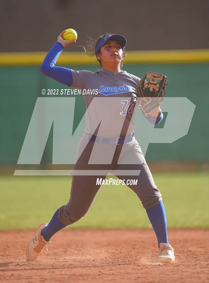 Thumbnail 3 in Arcadia vs. Sunnyside photogallery.