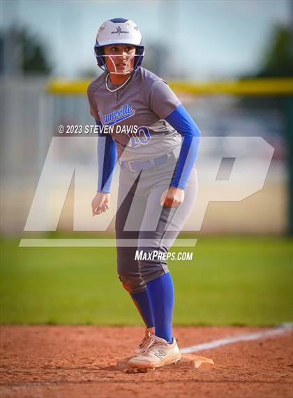 Thumbnail 3 in Arcadia vs. Sunnyside photogallery.
