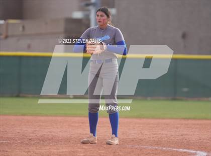 Thumbnail 3 in Arcadia vs. Sunnyside photogallery.