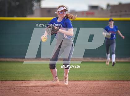 Thumbnail 2 in Arcadia vs. Sunnyside photogallery.