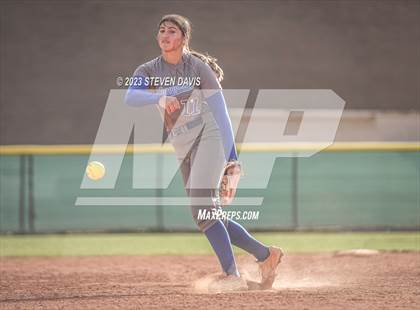 Thumbnail 3 in Arcadia vs. Sunnyside photogallery.