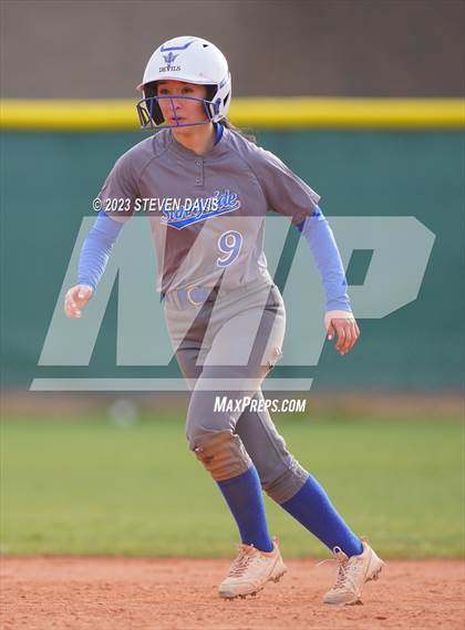 Thumbnail 3 in Arcadia vs. Sunnyside photogallery.