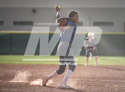 Thumbnail 1 in Arcadia vs. Sunnyside photogallery.