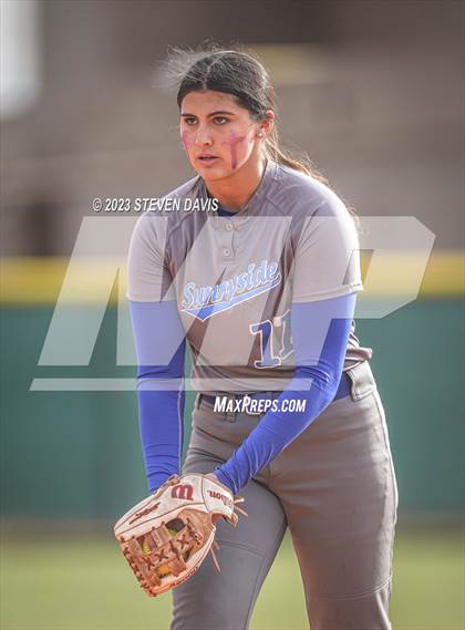 Thumbnail 3 in Arcadia vs. Sunnyside photogallery.