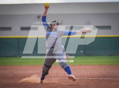 Thumbnail 2 in Arcadia vs. Sunnyside photogallery.