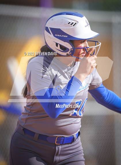 Thumbnail 1 in Arcadia vs. Sunnyside photogallery.
