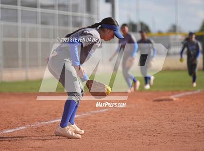 Thumbnail 1 in Arcadia vs. Sunnyside photogallery.