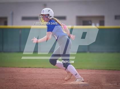 Thumbnail 2 in Arcadia vs. Sunnyside photogallery.