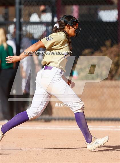 Thumbnail 2 in D'Evelyn vs Holy Family (CHSAA 4A Championship Final) photogallery.